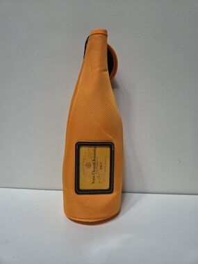 Veuve Clicquot Champagne Zippered Sleeve